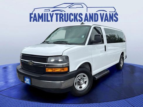 Used 2018 Chevrolet Express 3500 LT w/ LT Preferred Equipment Group RWD image 1