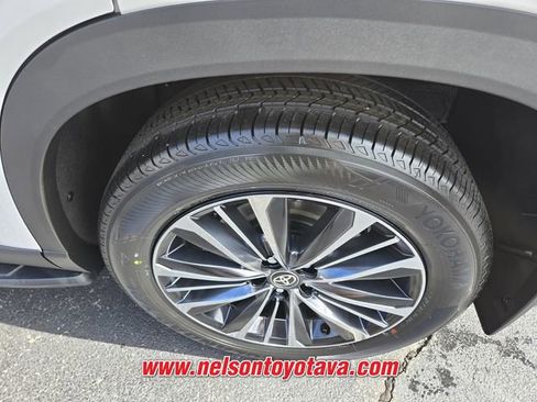 New 2026 Toyota Grand Highlander AWD Hybrid image 9