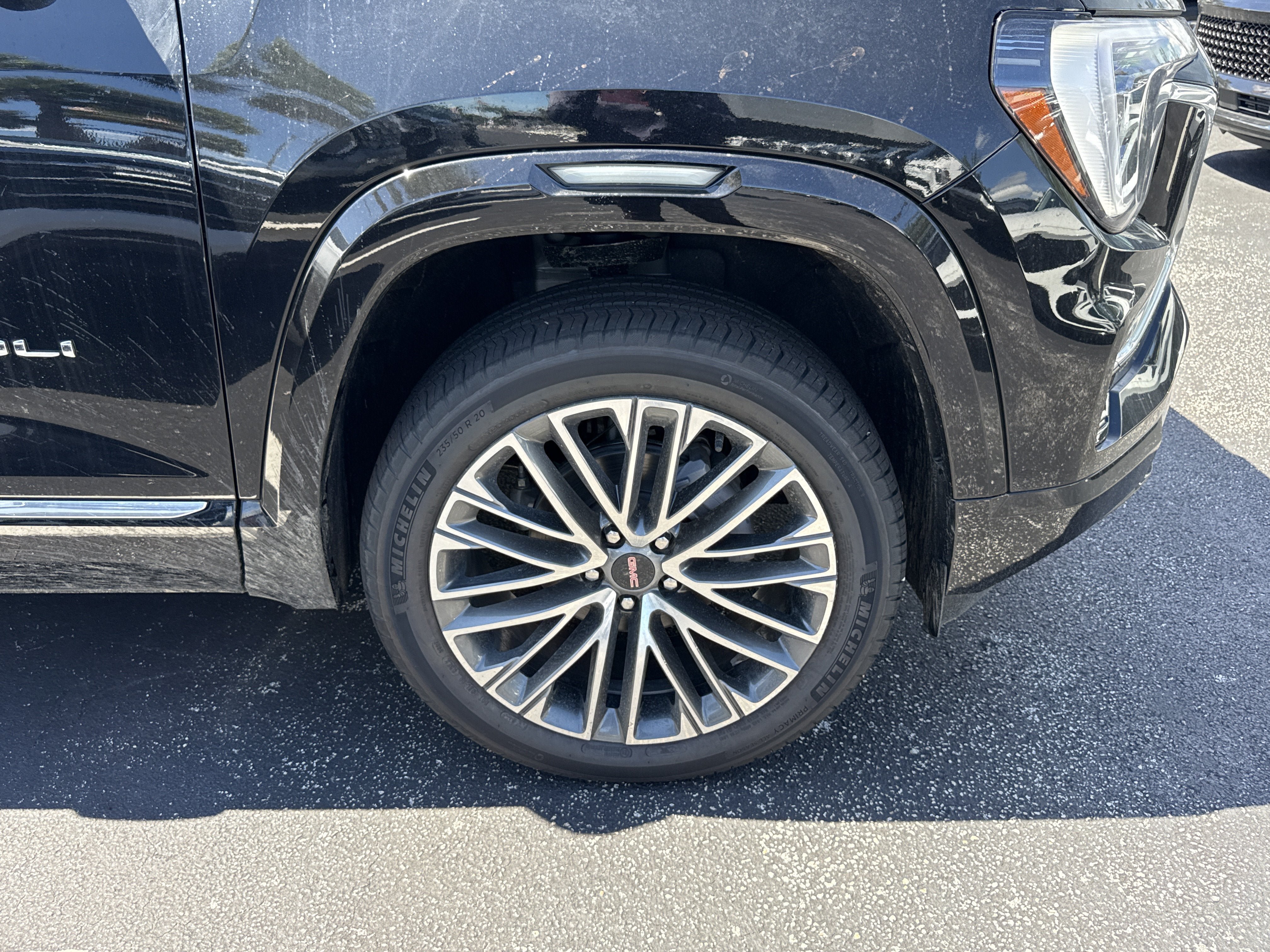 New 2027 GMC Terrain Denali w/ LPO, Floor Liner Package AWD/4WD image 4