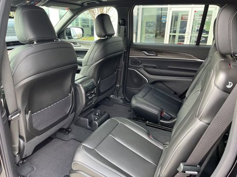 New 2026 Jeep Grand Cherokee L Limited image 19