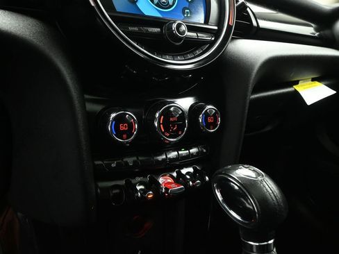 Used 2019 MINI Cooper 2-Door Hardtop image 15