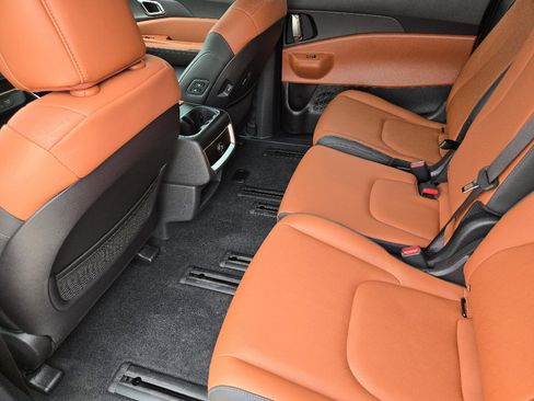 New 2026 Kia Carnival EX image 19