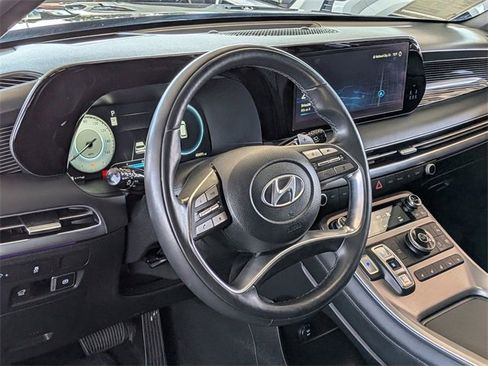 Used 2023 Hyundai Palisade Calligraphy image 14