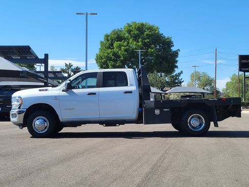 Used 2024 RAM 3500 SLT w/ Quick Order Package 2YG SLT AWD/4WD image 4