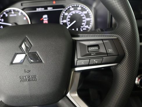 New 2026 Mitsubishi Outlander ES image 43