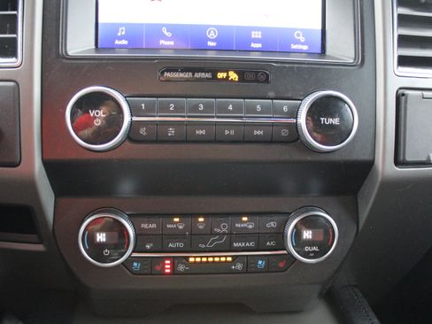 Used 2020 Ford Expedition XLT w/ Equipment Group 202A image 24