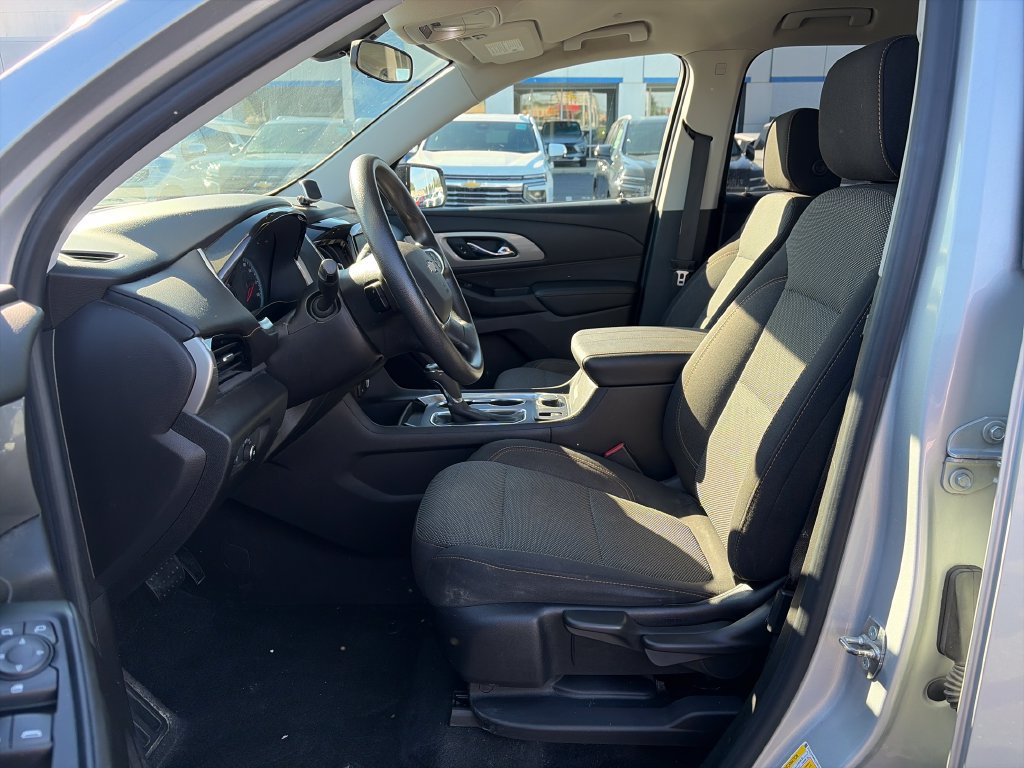 Used 2018 Chevrolet Traverse LS AWD/4WD image 15