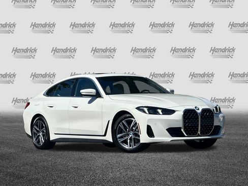 New 2026 BMW 430i RWD image 2