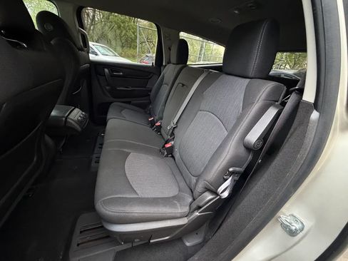 Used 2014 Chevrolet Traverse LT FWD image 25