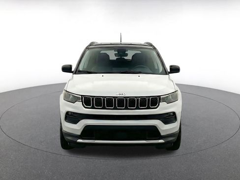 Used 2025 Jeep Compass Limited AWD/4WD image 2