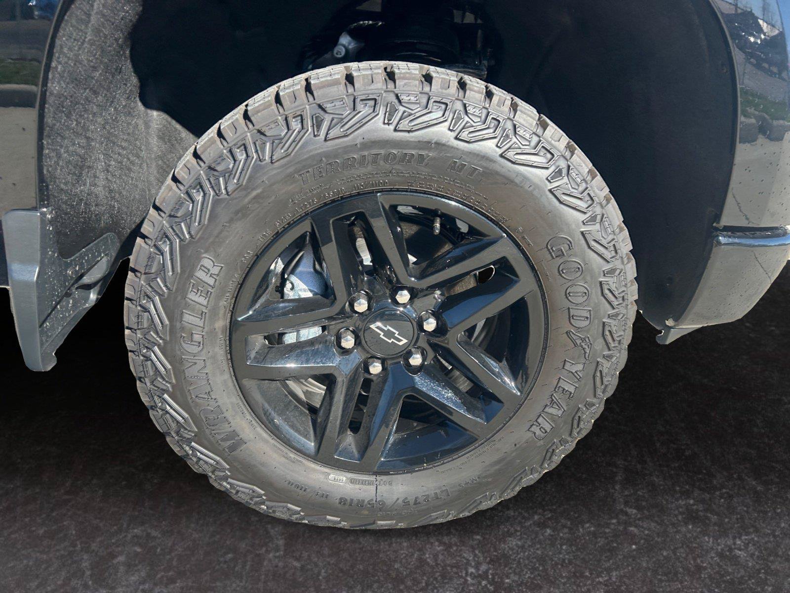 Used 2024 Chevrolet Silverado 1500 LT Trail Boss w/ Convenience Package II AWD/4WD image 25