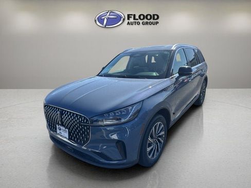 New 2026 Lincoln Aviator AWD image 3