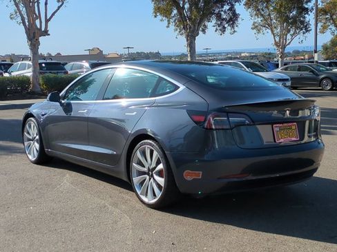 Used 2019 Tesla Model 3 Performance image 8