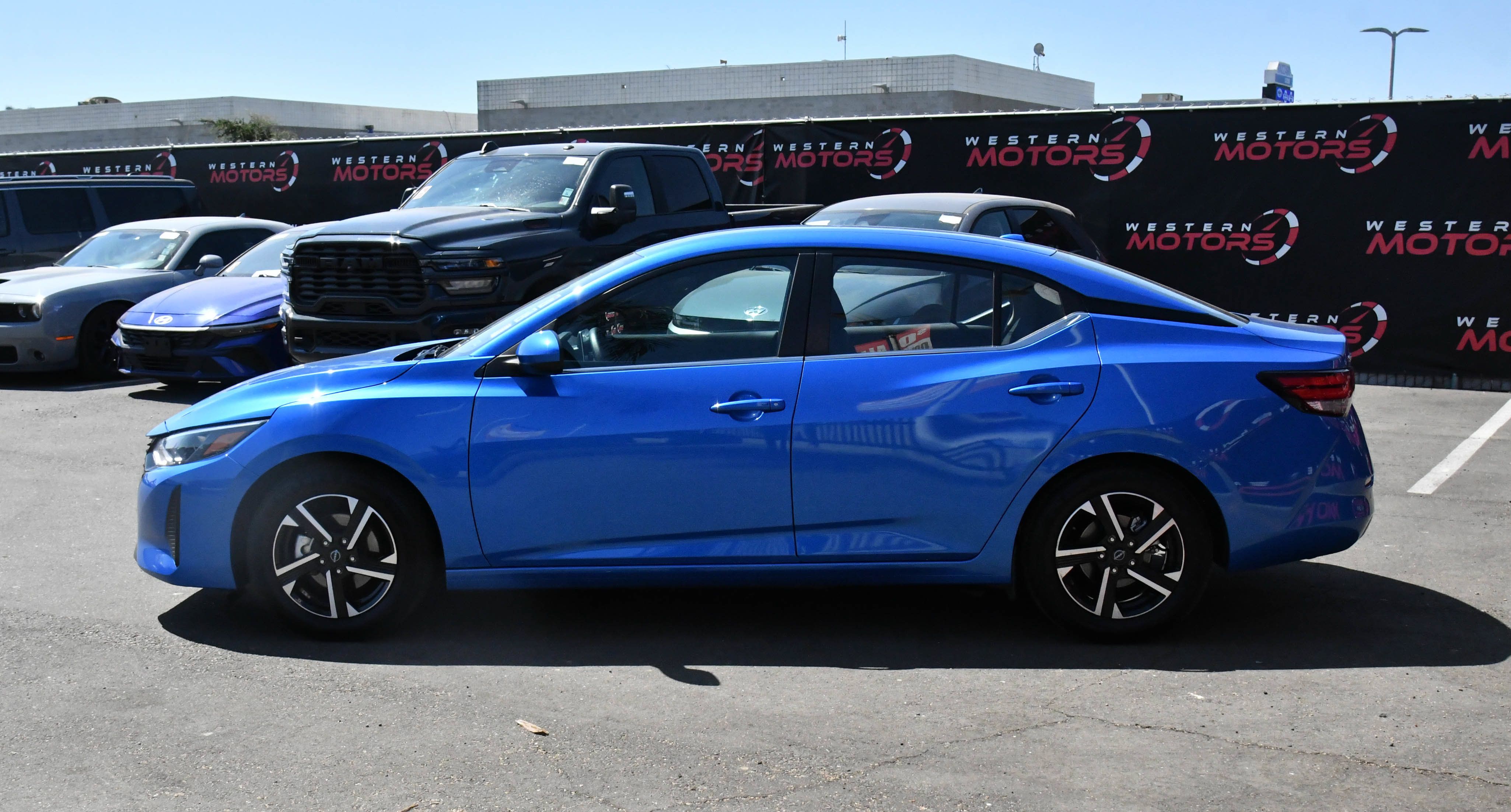Used 2025 Nissan Sentra SV FWD image 4