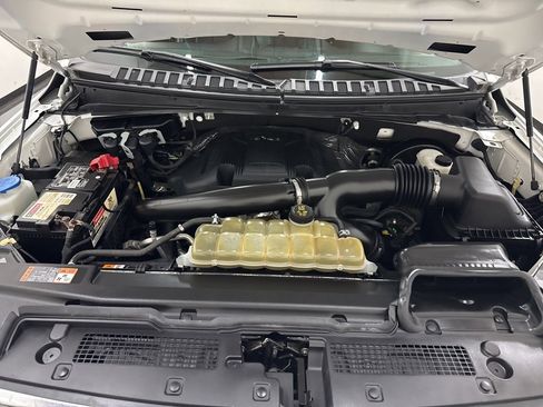 Used 2020 Ford Expedition XLT w/ Equipment Group 201A image 6