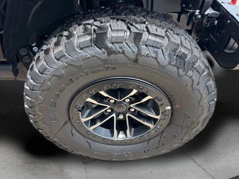 New 2026 Jeep Wrangler Unlimited Rubicon AWD/4WD image 39