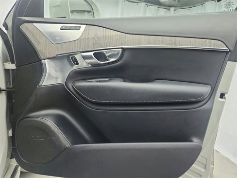 Used 2021 Volvo XC90 T6 Inscription w/ Lounge Package image 28