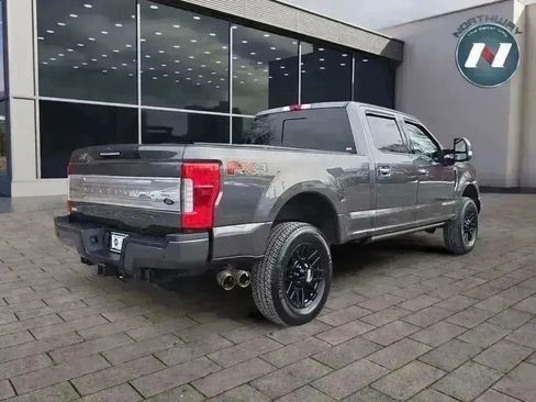 Used 2019 Ford F250 Platinum w/ Platinum Ultimate Package image 5