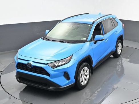 Used 2019 Toyota RAV4 LE w/ All Weather Liner Package AWD/4WD image 18