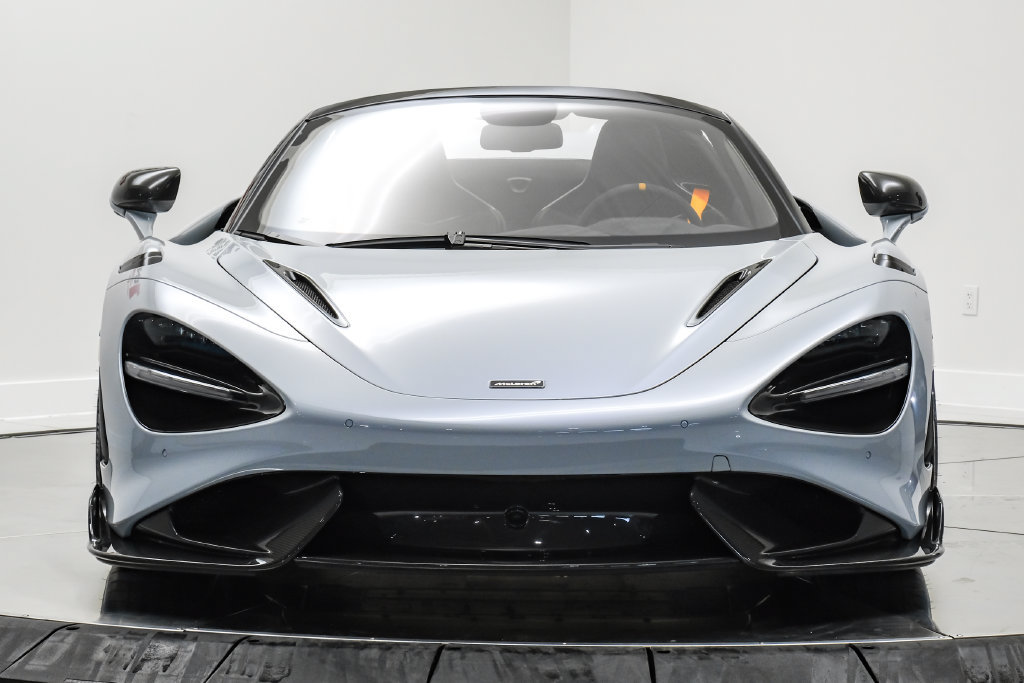 Used 2022 McLaren 765LT RWD image 2