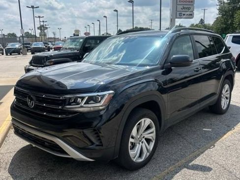 Used 2023 Volkswagen Atlas SE w/ Panoramic Sunroof Package AWD/4WD image 2