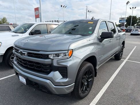 Used 2026 Chevrolet Silverado 1500 RST w/ Convenience Package II AWD/4WD image 2