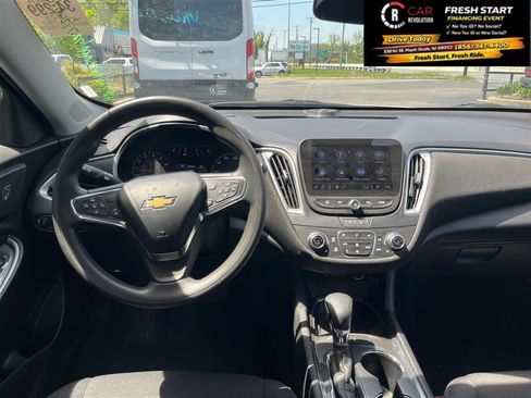 Used 2023 Chevrolet Malibu LT FWD image 30