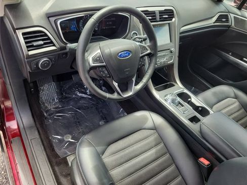 Used 2017 Ford Fusion SE w/ Equipment Group 201A AWD/4WD image 21