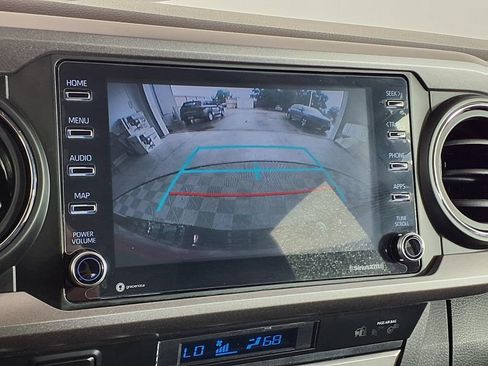 Used 2022 Toyota Tacoma SR5 AWD/4WD image 19