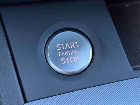 Certified 2025 Audi Q5 2.0T Premium w/ Convenience Plus Package image 19