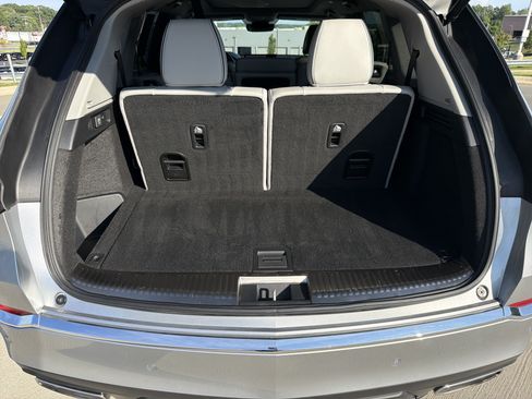 Certified 2024 Acura MDX SH-AWD w/ Advance Package image 28