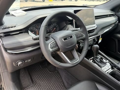 New 2026 Jeep Compass Latitude AWD/4WD image 4