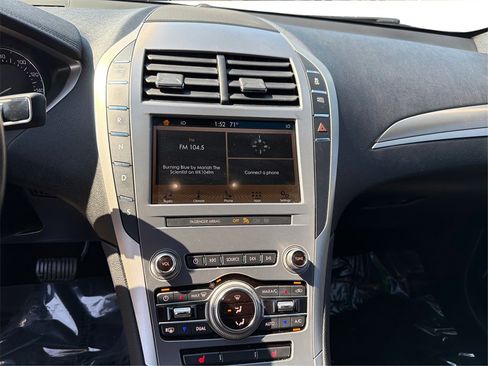 Used 2019 Lincoln MKZ Premiere image 14