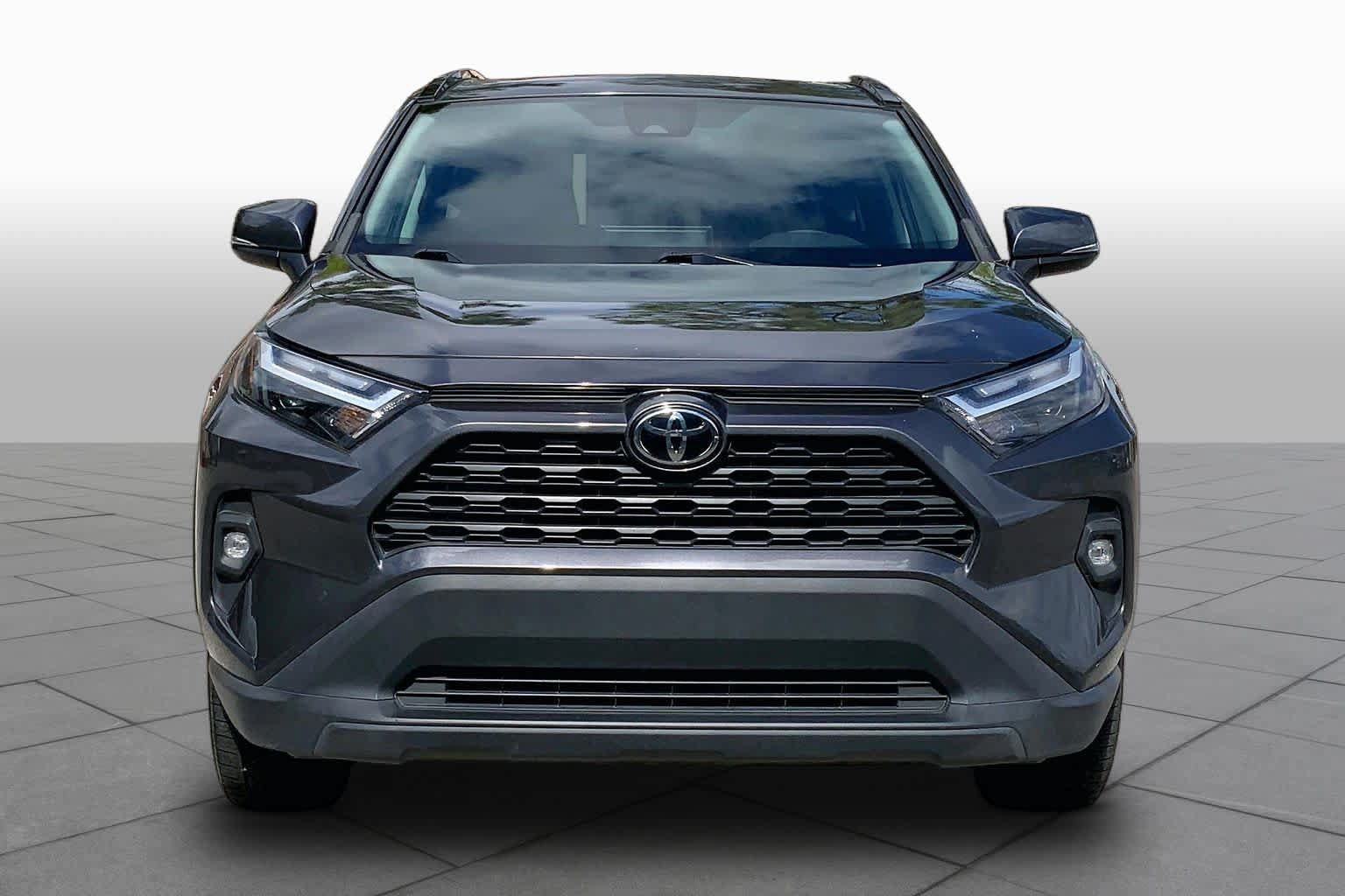 Used 2023 Toyota RAV4 XLE Premium FWD image 3