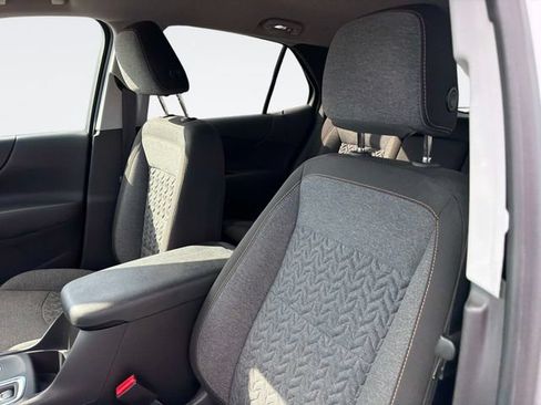 Used 2022 Chevrolet Equinox LT FWD image 23