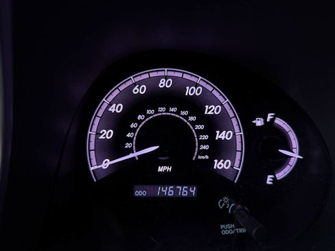 Used 2011 Toyota Avalon Limited image 30