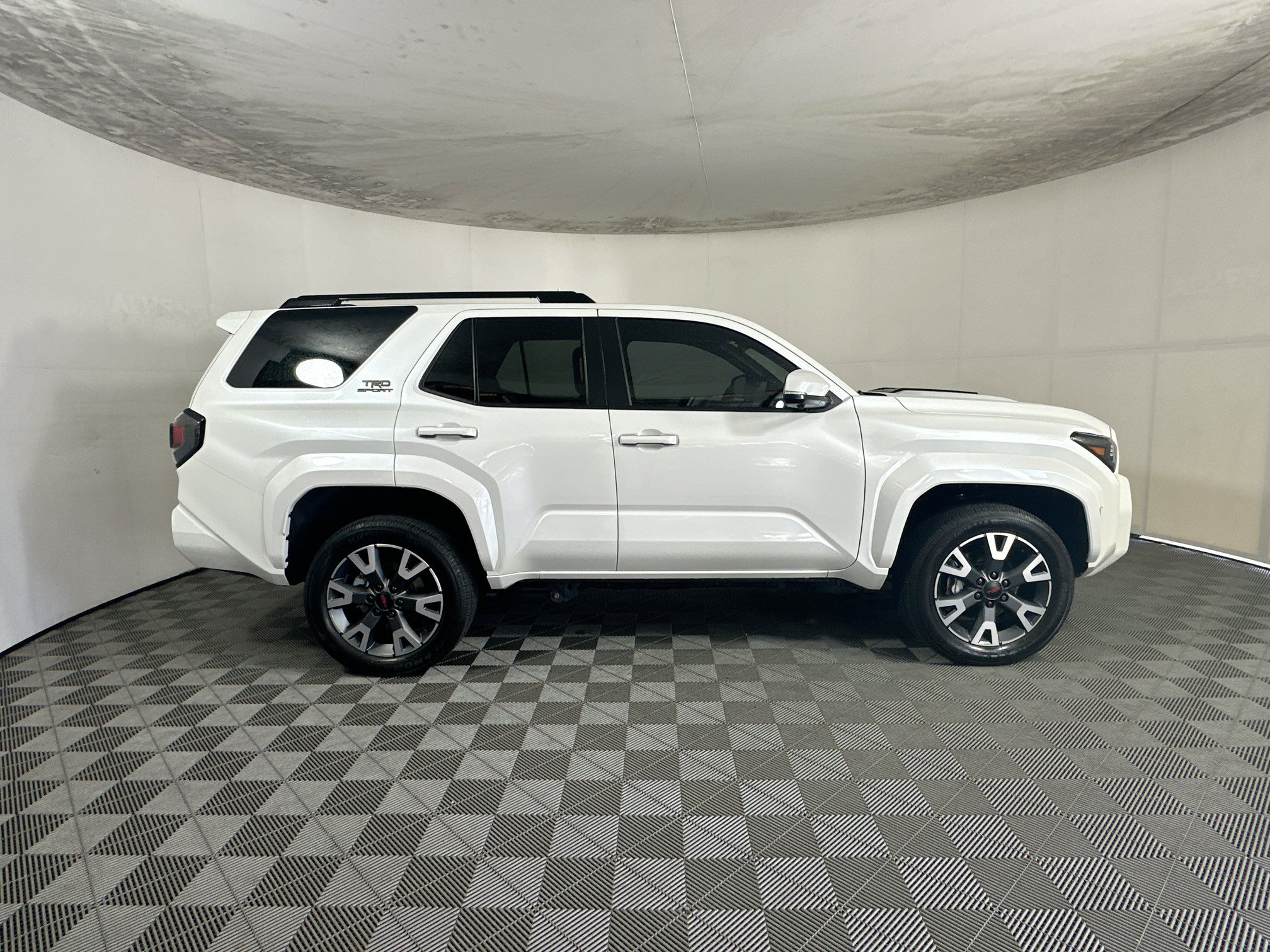 Used 2026 Toyota 4Runner TRD Sport Premium AWD/4WD image 2