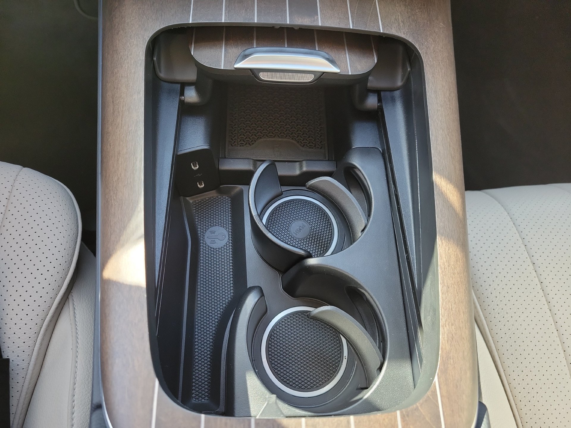 Used 2025 Mercedes-Benz E 350 Sedan w/ Winter Package image 40