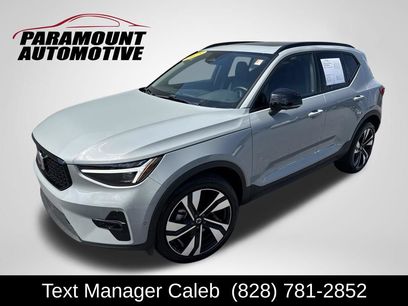 Used 2025 Volvo XC40 B5 Plus w/ Protection Package Premier
