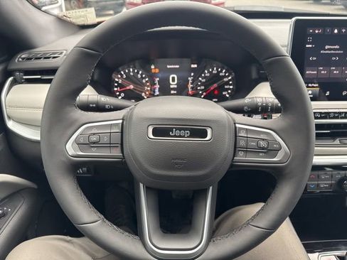 New 2026 Jeep Compass Limited image 15