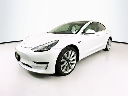 Used 2018 Tesla Model 3 Long Range image 3