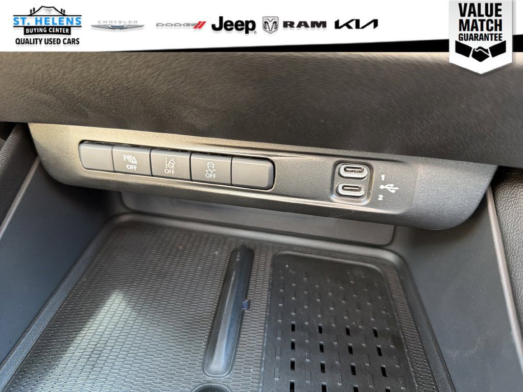 Used 2024 Dodge Charger Daytona R/T w/ Plus Group AWD/4WD image 22
