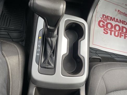 Used 2015 Chevrolet Colorado LT w/ LT Convenience Package image 24