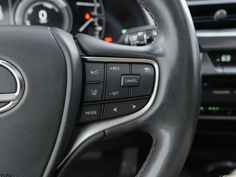 Used 2022 Lexus UX 250h w/ Premium Package AWD/4WD image 21
