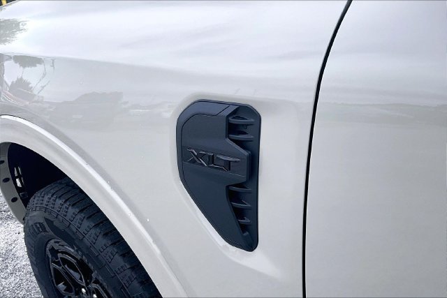 New 2026 Ford Ranger XLT w/ Black Appearance Package RWD image 13