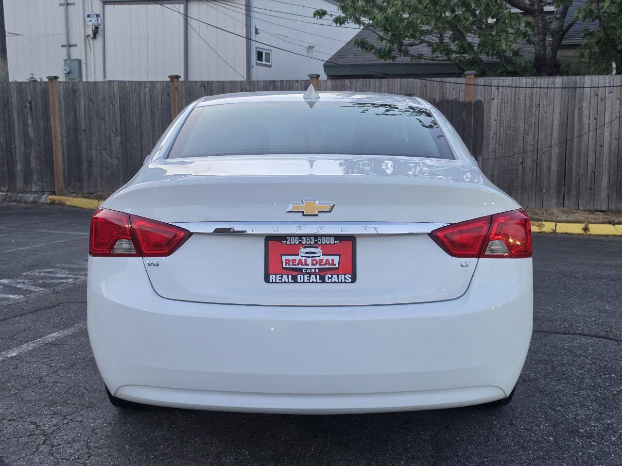 Used 2016 Chevrolet Impala LT FWD image 6