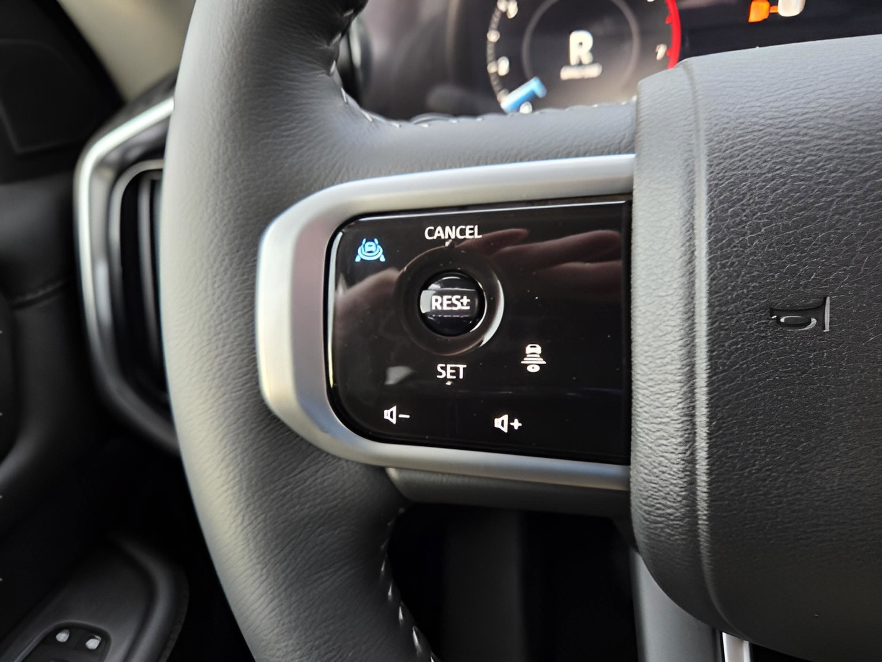 Used 2026 Nissan Armada SV RWD image 12