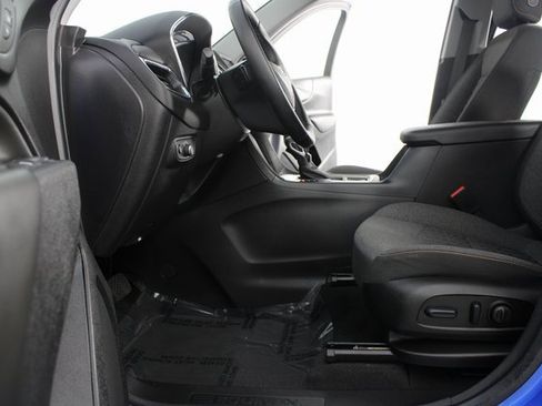 Used 2024 Chevrolet Equinox LT image 16