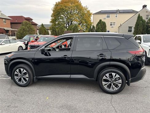 Used 2023 Nissan Rogue SV w/ SV Premium B Package image 8