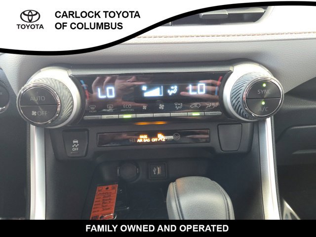 Used 2025 Toyota RAV4 XLE AWD/4WD image 27